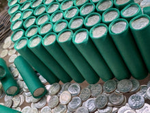 Load image into Gallery viewer, VINTAGE GREEN BANK ROLL WITH A BU SILVER DIME SHOWING